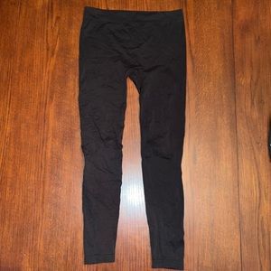 Black leggings. Size large
